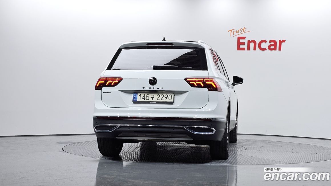 Volkswagen Tiguan 2.0 TSI Prestige, 2023