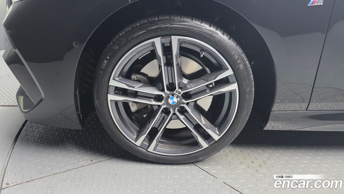 BMW 2-Series 220i M Sports, 2023