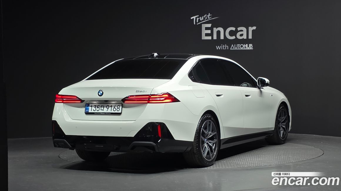 BMW 5-Series 520i M Sport, 2025