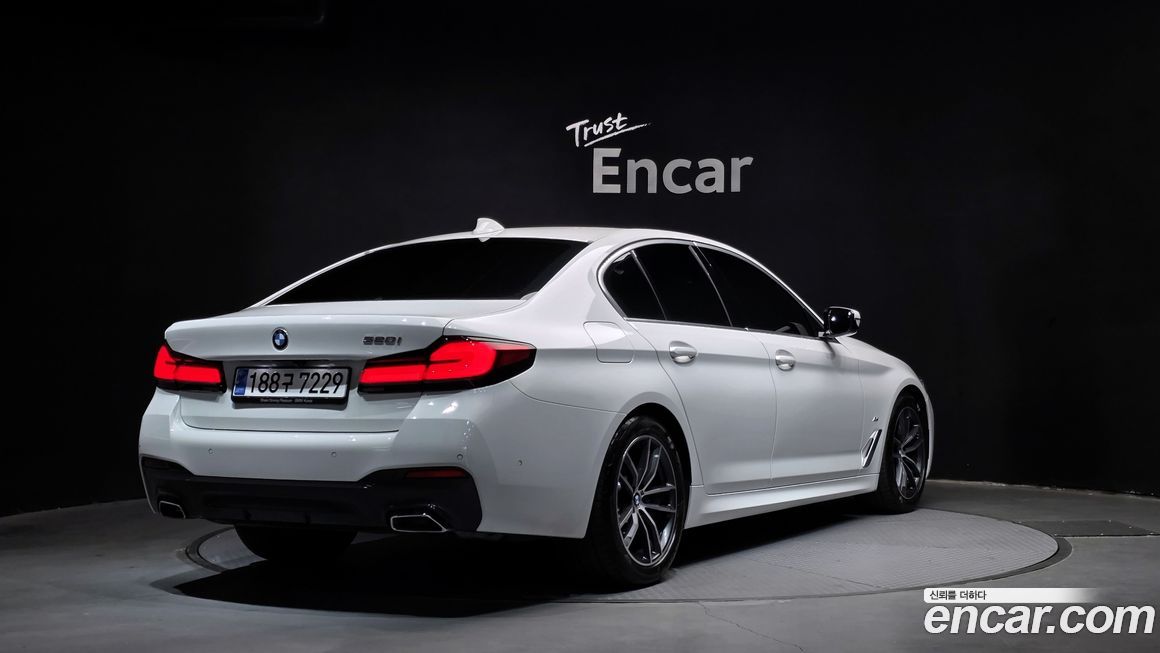 BMW 5-Series 520i M Sport, 2023