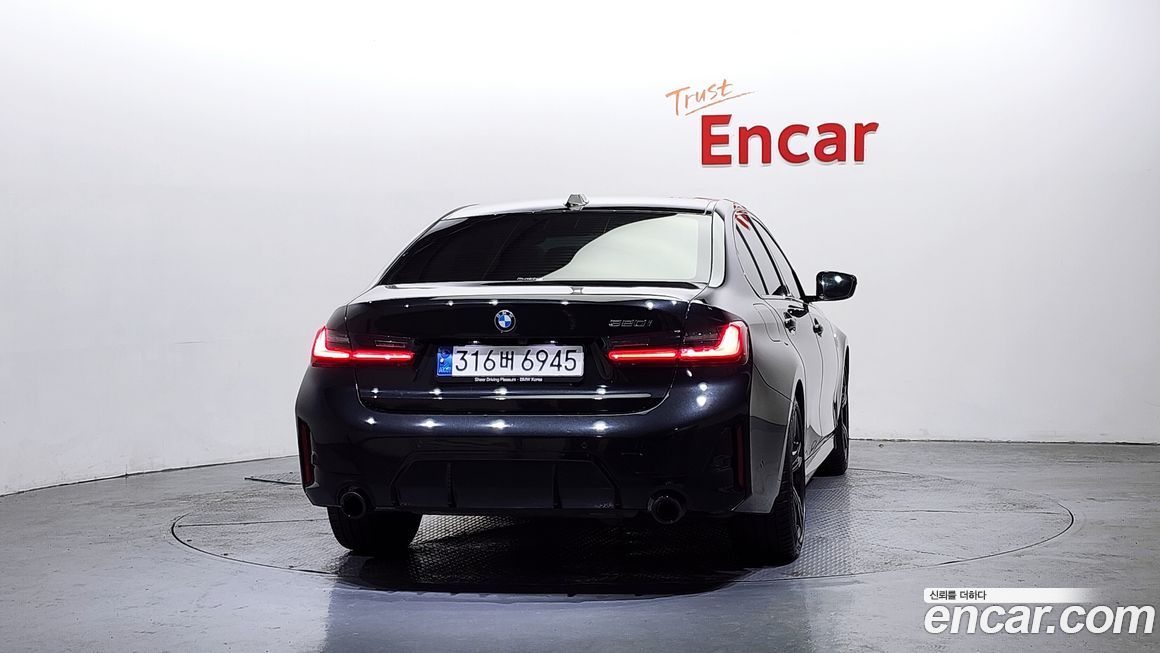 BMW 3-Series 320i M Sport, 2023