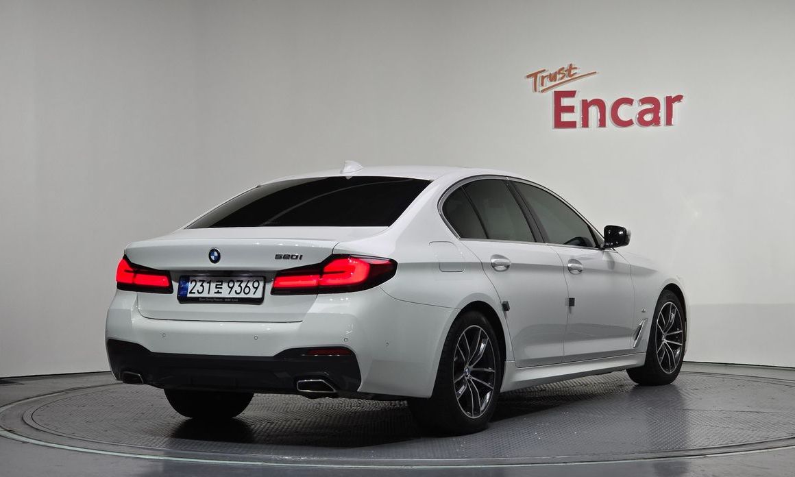 BMW 5-Series 520i M Sport, 2023