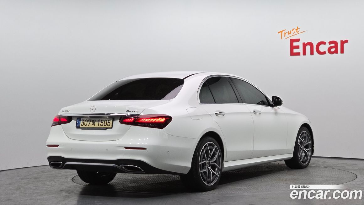 Mercedes-Benz E-Class E220d 4MATIC AMG Line, 2022