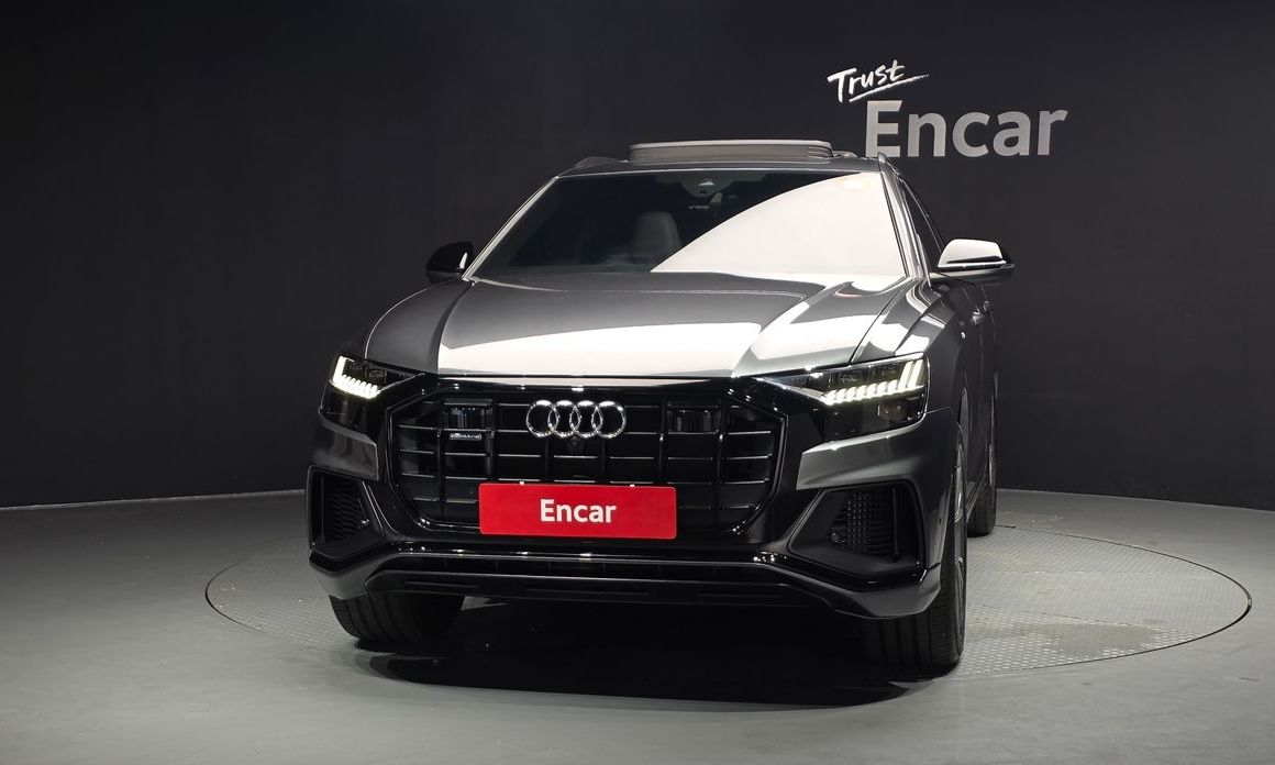 Audi Q8 55 TFSI Quattro Premium, 2022