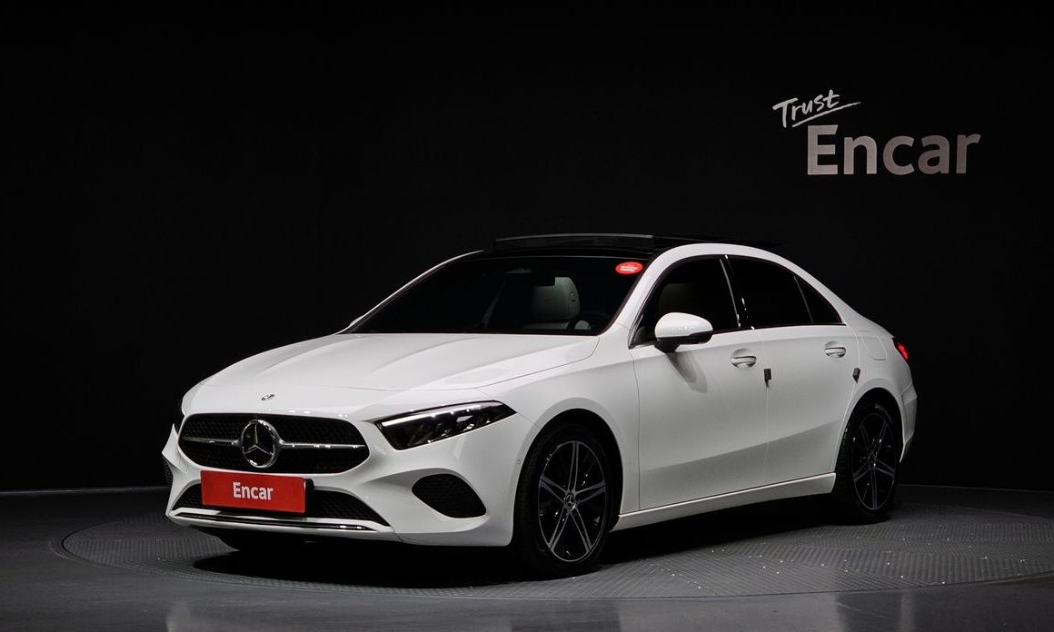 Mercedes-Benz A-Class A220 Sedan Online Special, 2024