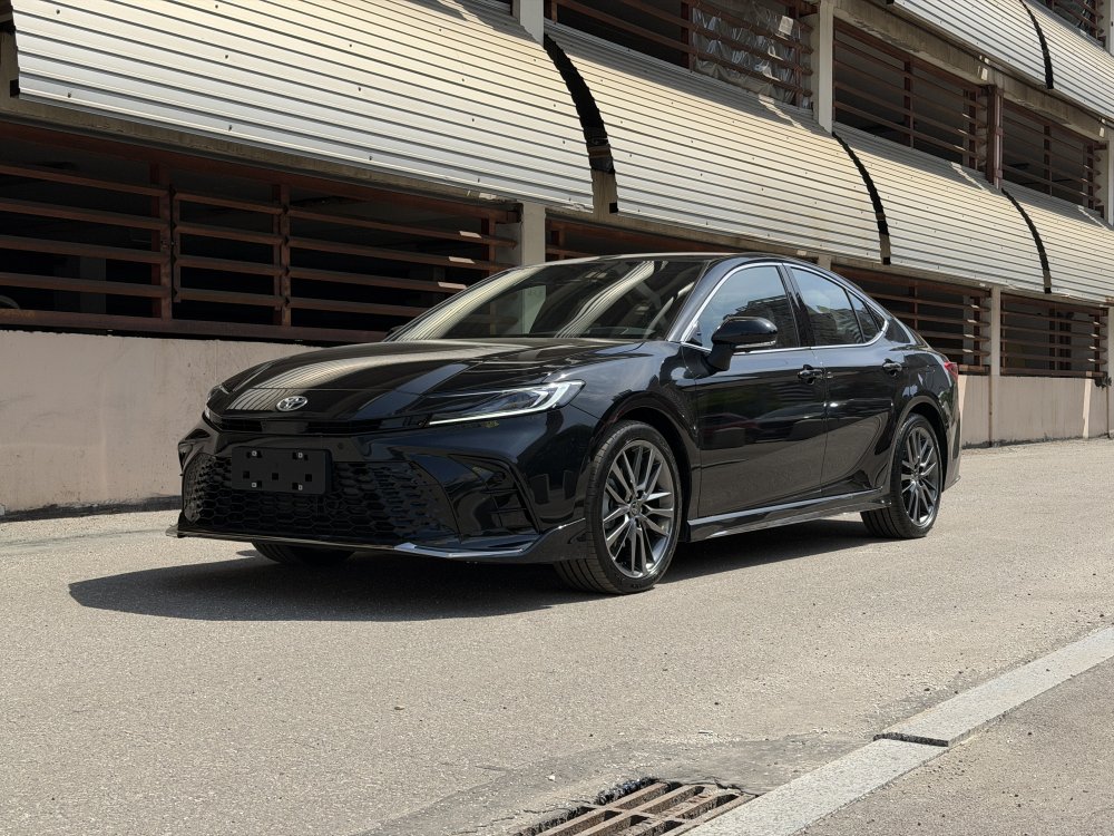 Toyota Camry 2.0 HEV