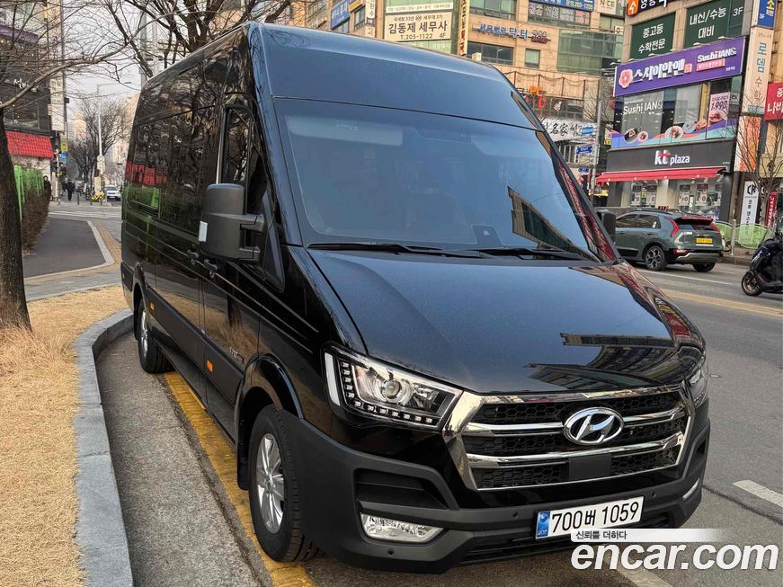 Hyundai Solati 15-seater, 2026