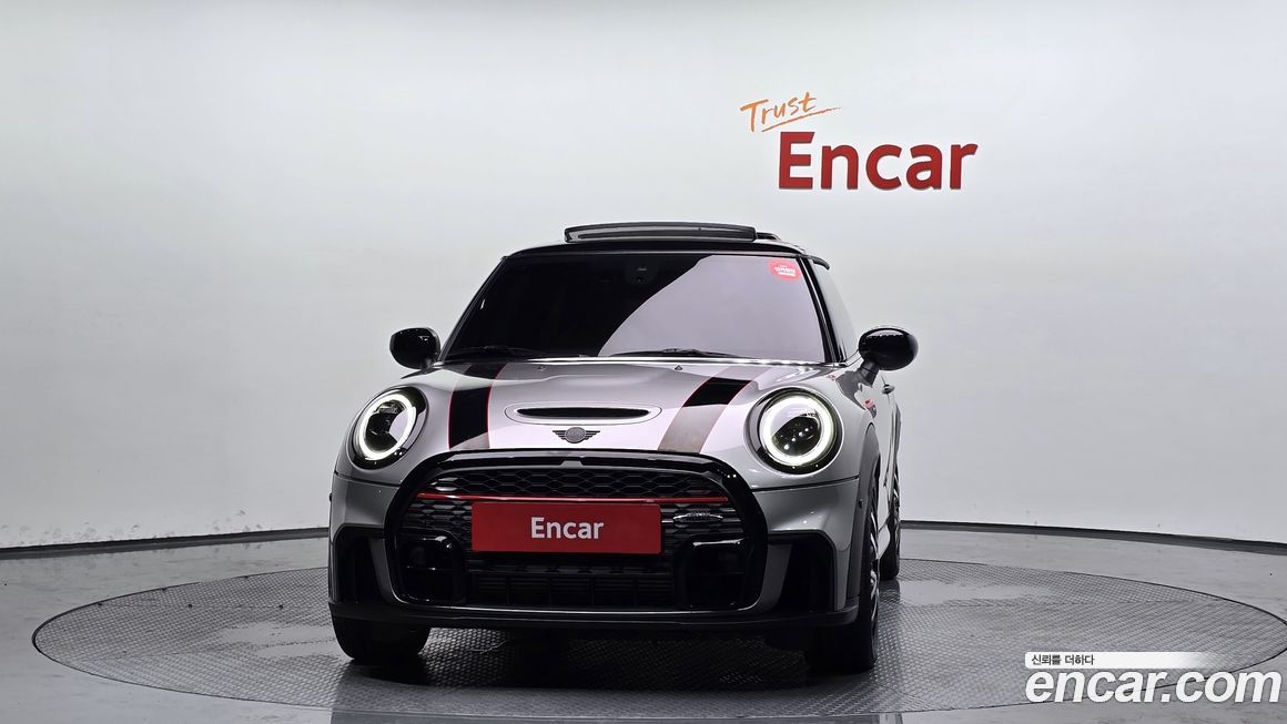 Mini Cooper JCW, 2024