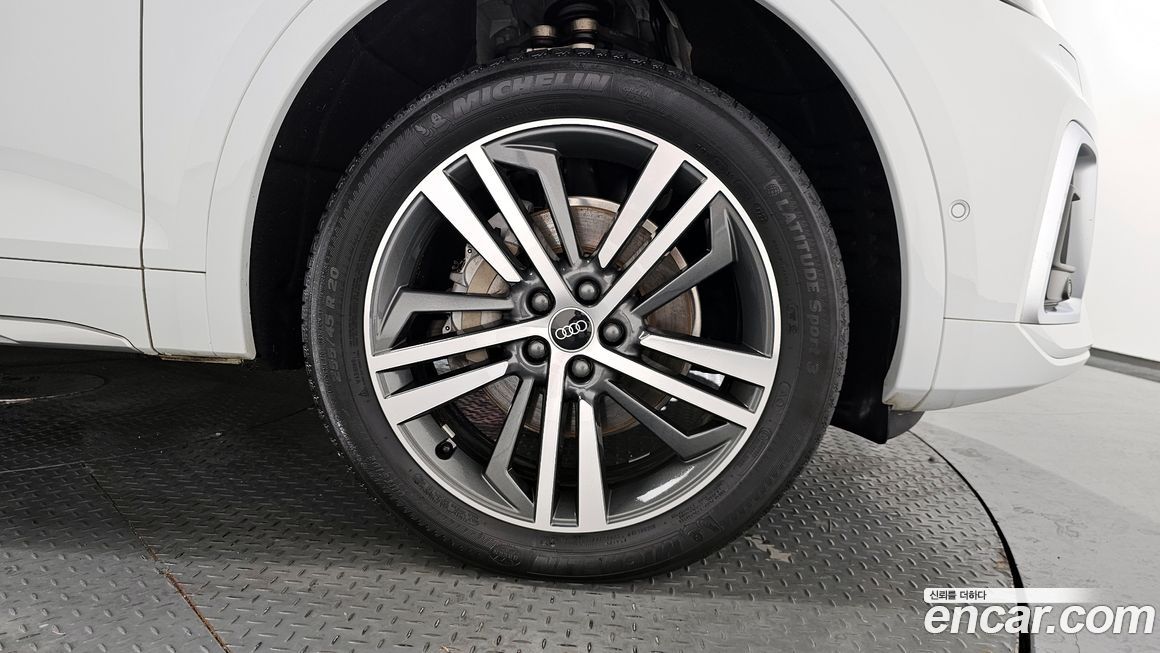 Audi Q5 45 TFSI Quattro Premium, 2023