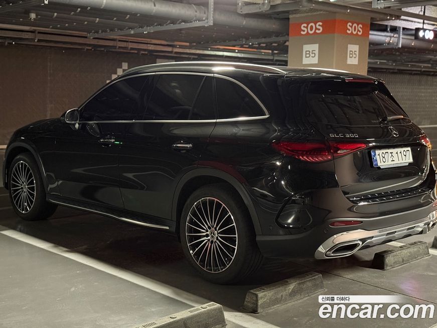 Mercedes-Benz GLC-Class GLC300 4MATIC AMG Line, 2023