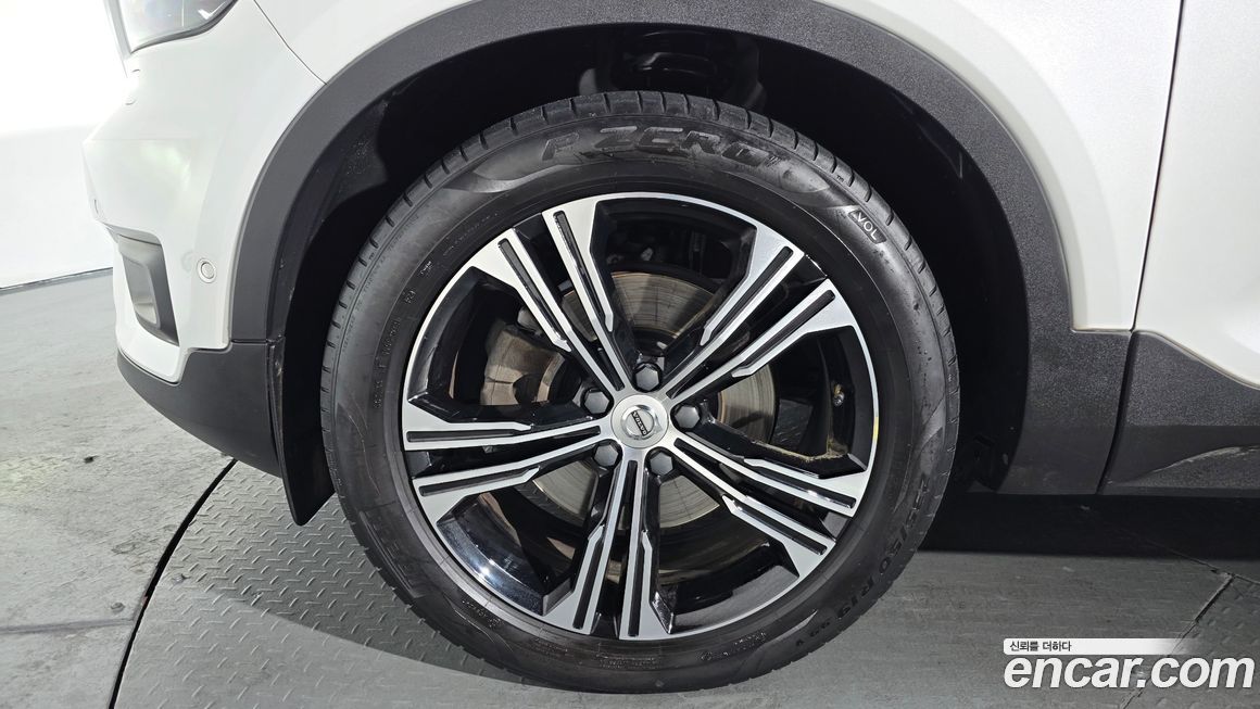 Volvo XC40 B4 Inscription, 2021