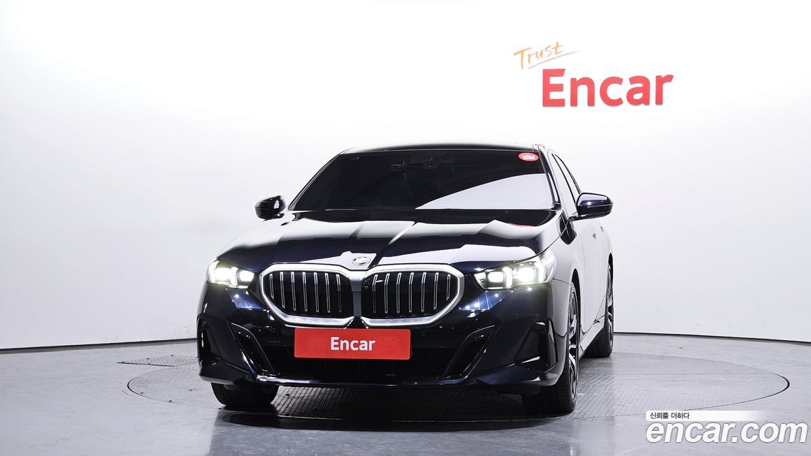 BMW 5-Series 530i xDrive M Sport, 2025