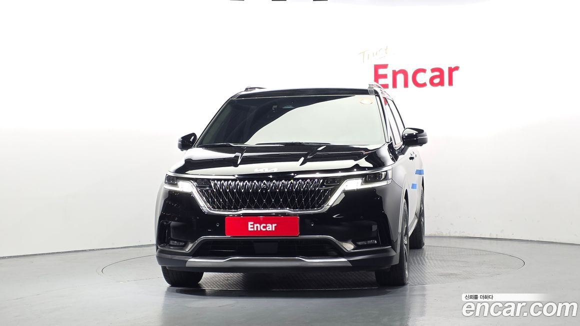 Kia Carnival 7-Seater Signature, 2023