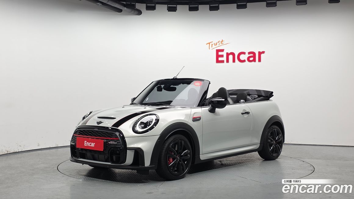 Mini Cooper Convertible JCW, 2023