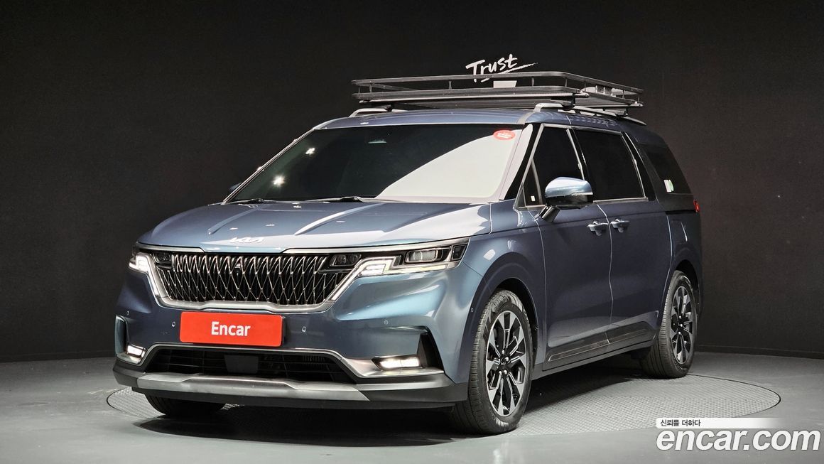 Kia Carnival 7-Seater Signature, 2023