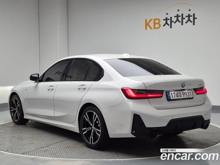 BMW 3-Series 320i M Sport, 2024