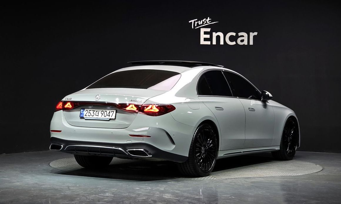 Mercedes-Benz E-Class E300 4MATIC AMG Line Premiere Special, 2024