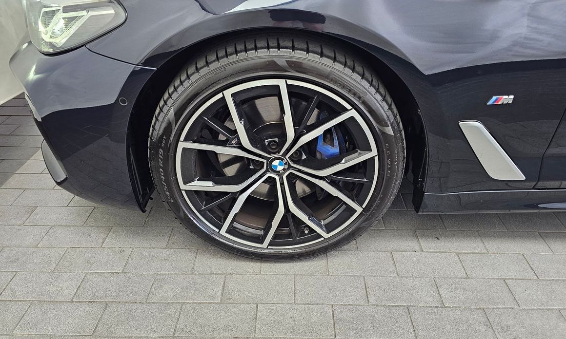 BMW 5-Series 530i M Sport Package, 2022