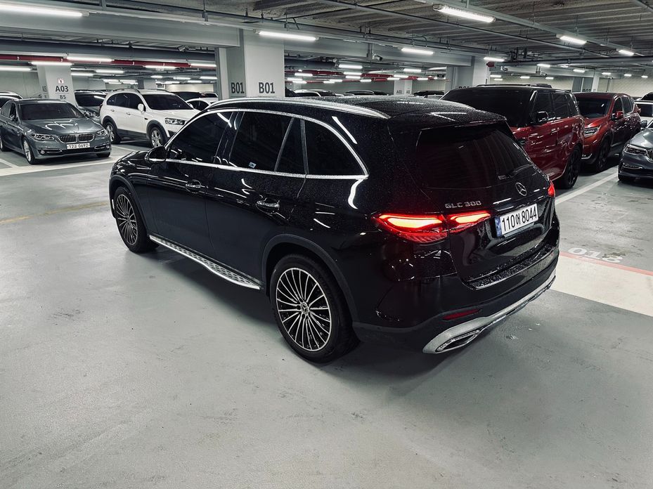Mercedes-Benz GLC-Class GLC300 4MATIC AMG Line, 2023