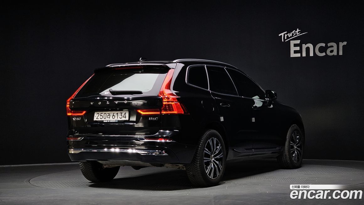Volvo XC60 B5 Inscription, 2022