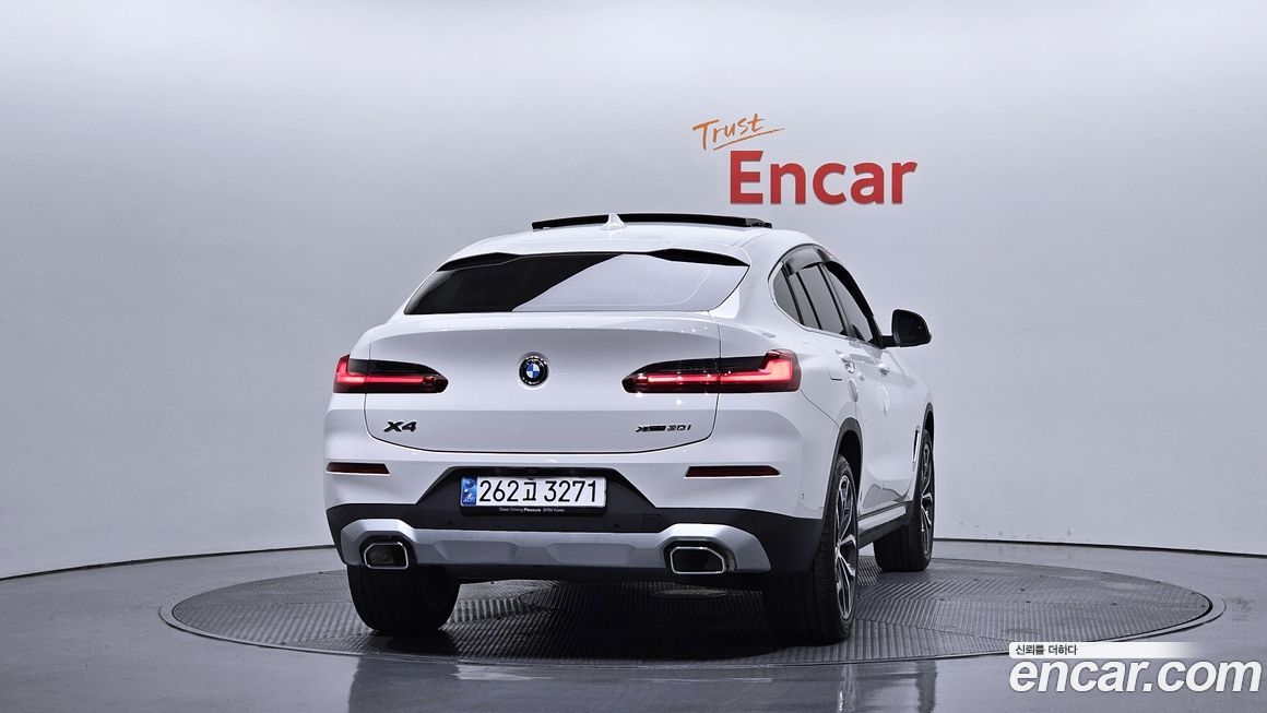 BMW X4 xDrive20i xLine, 2025