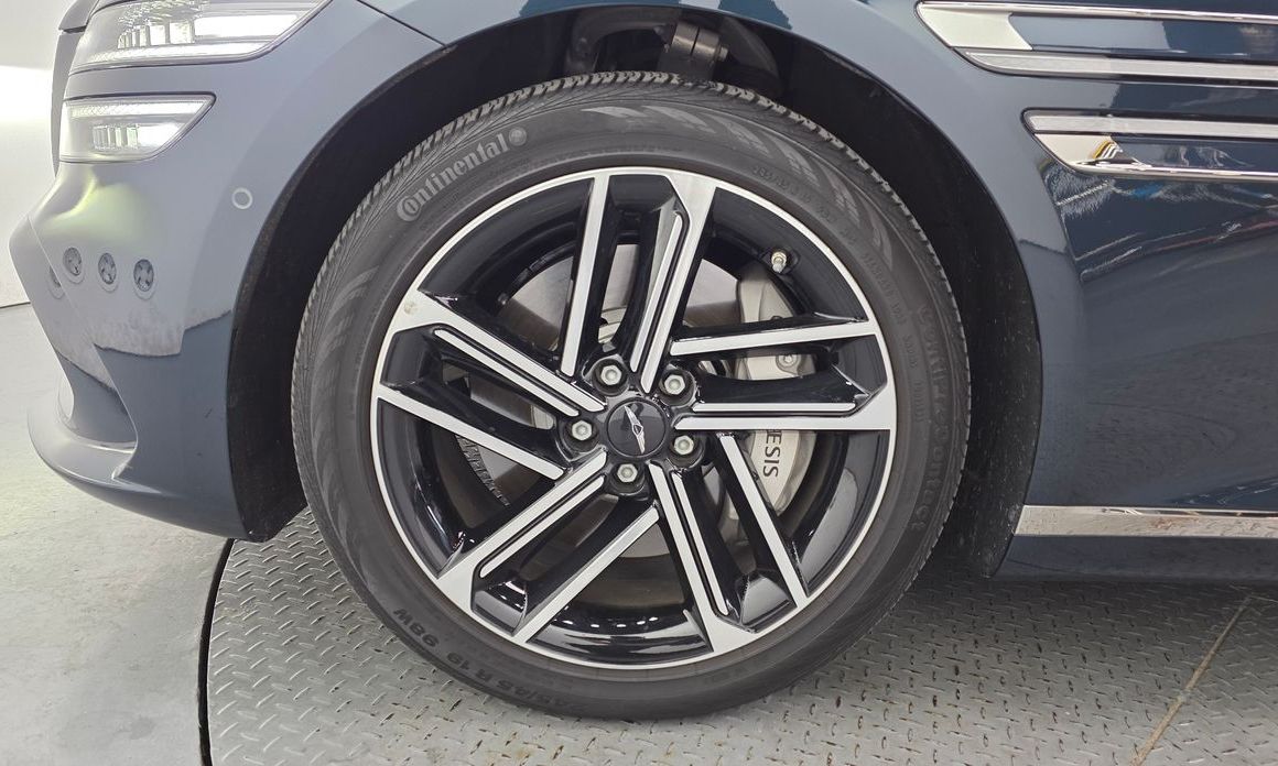 Genesis G80 Gasoline 2.5 Turbo AWD, 2025