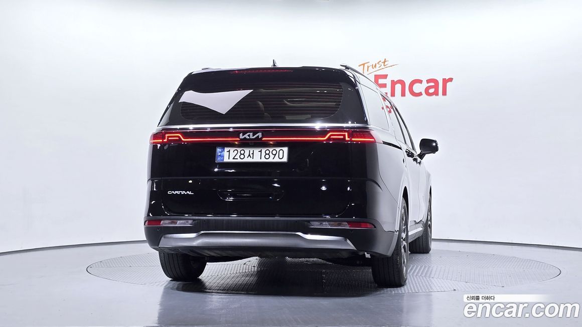 Kia Carnival 9-Seater Signature, 2023