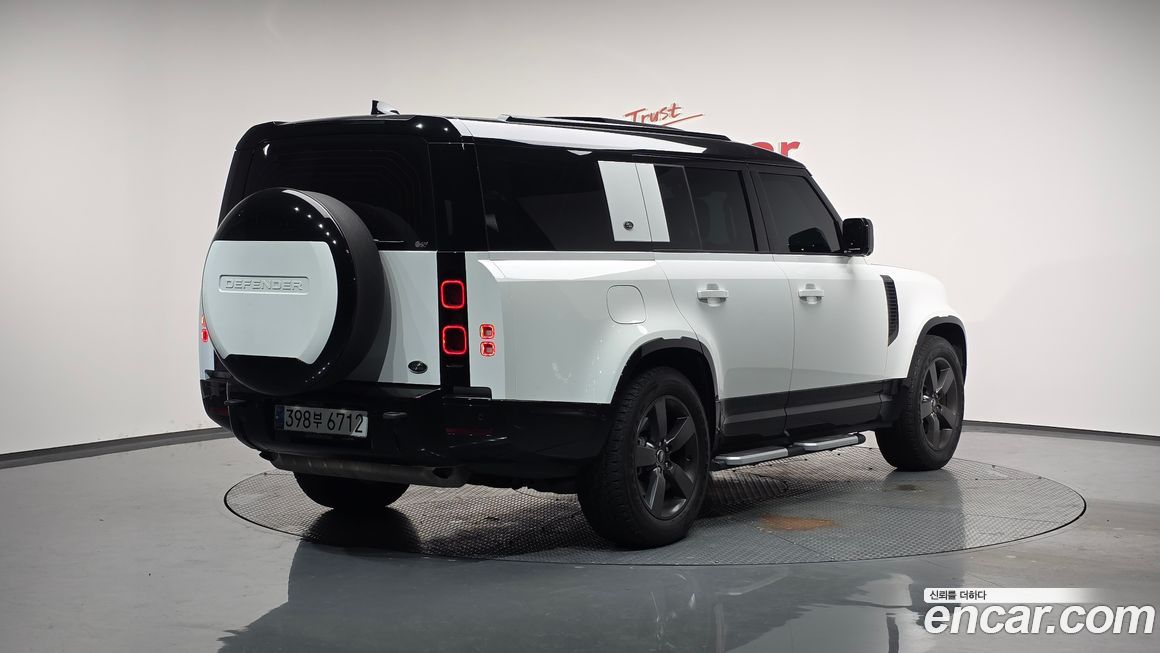 Land Rover Defender 130 P400 X-Dynamic HSE, 2023