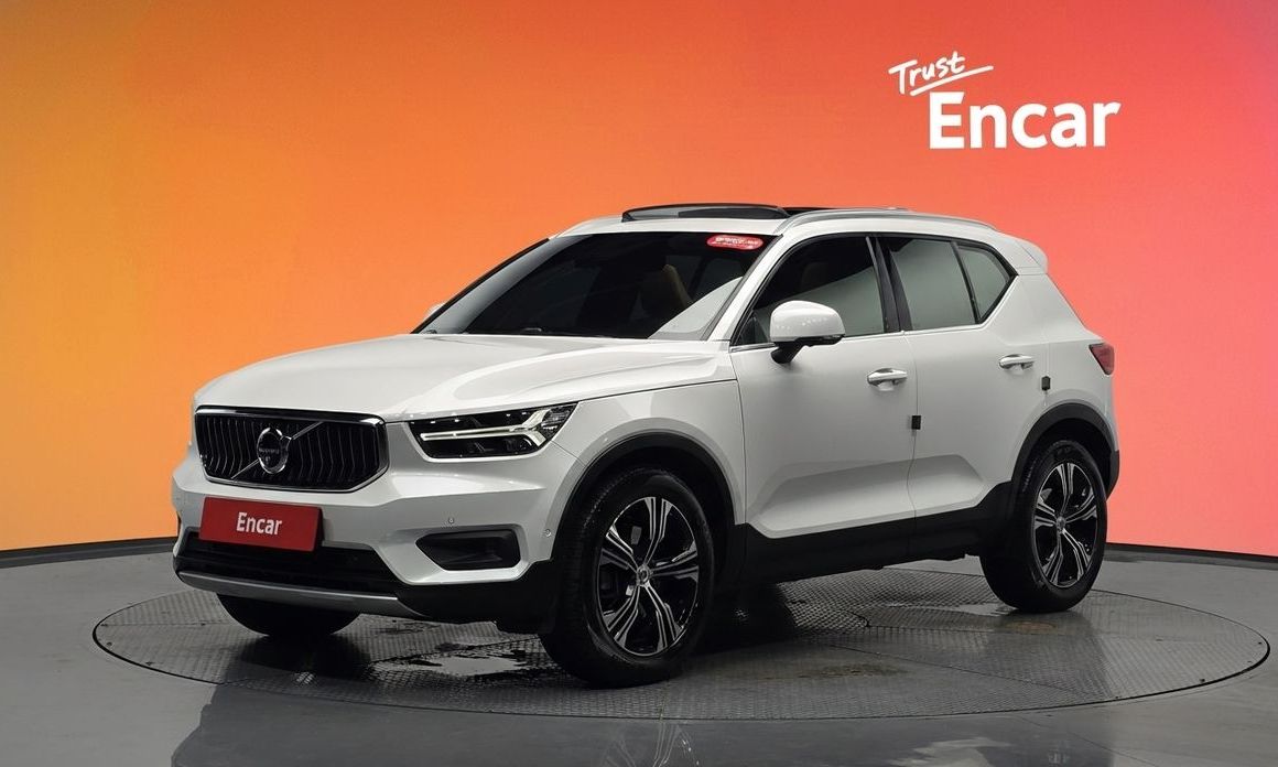 Volvo XC40 B4 Inscription, 2022