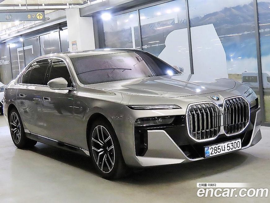 BMW 7-Series 740d xDrive M Sport, 2025