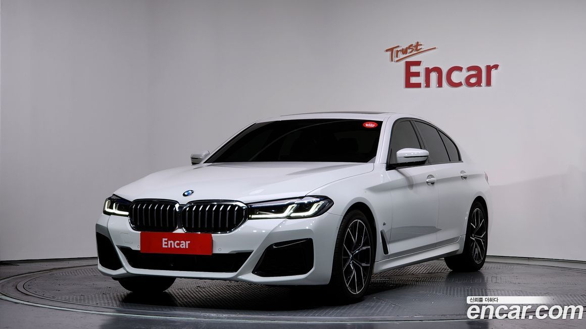 BMW 5-Series 530i xDrive M Sport Package, 2023