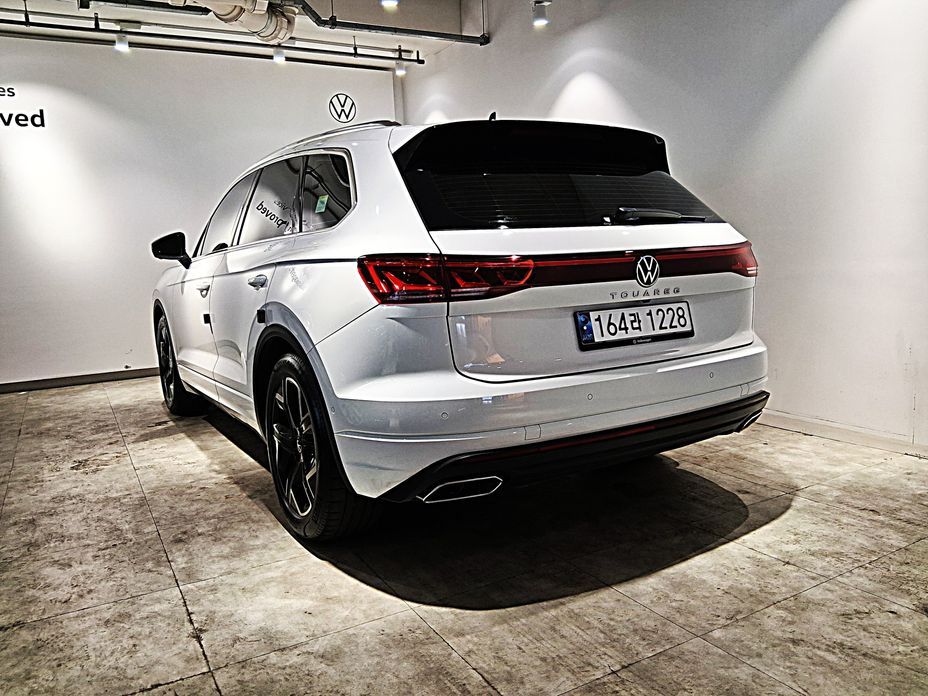 Volkswagen Touareg 3.0 TDI Prestige, 2024