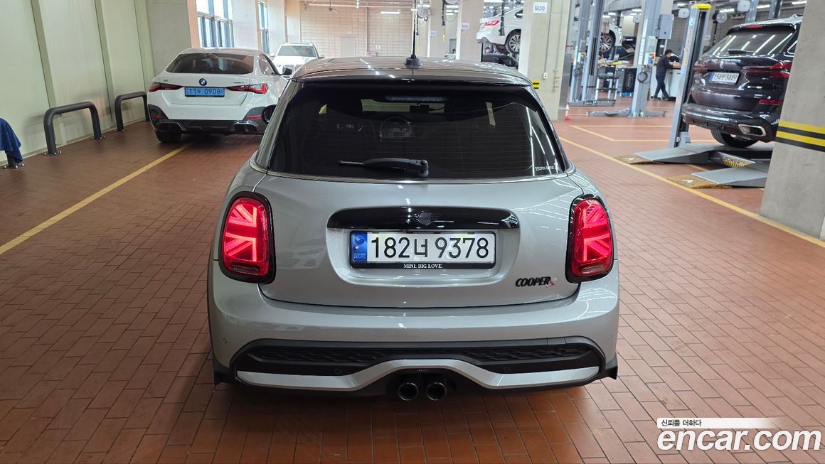 Mini Cooper 5Door Mayfield Edition, 2024