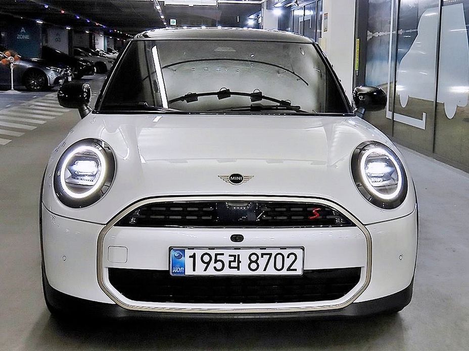 Mini Cooper Favoured, 2025