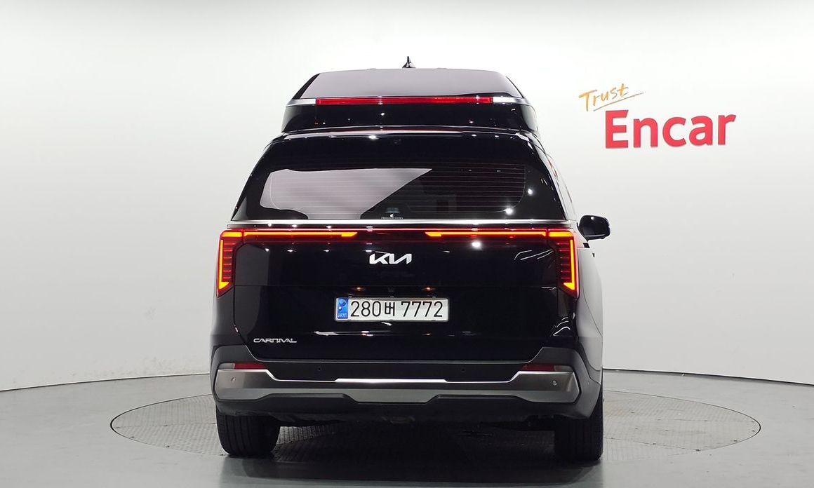 Kia Carnival 9-Seater Hi Limousine, 2024