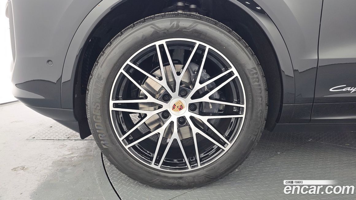 Porsche Cayenne 3.0, 2025