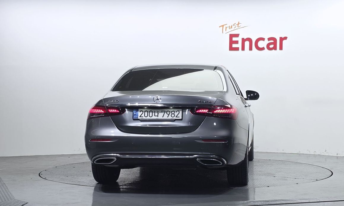 Mercedes-Benz E-Class E350 4MATIC Avantgarde, 2022