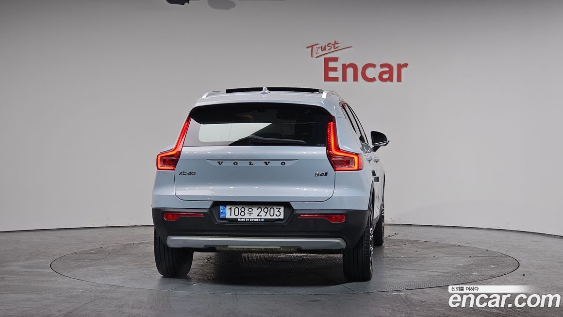 Volvo XC40 B4 Inscription, 2022