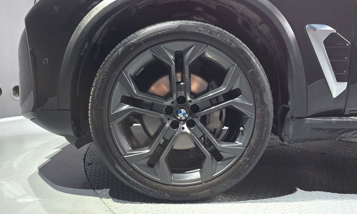 BMW X5 xDrive 40i xLine, 2024