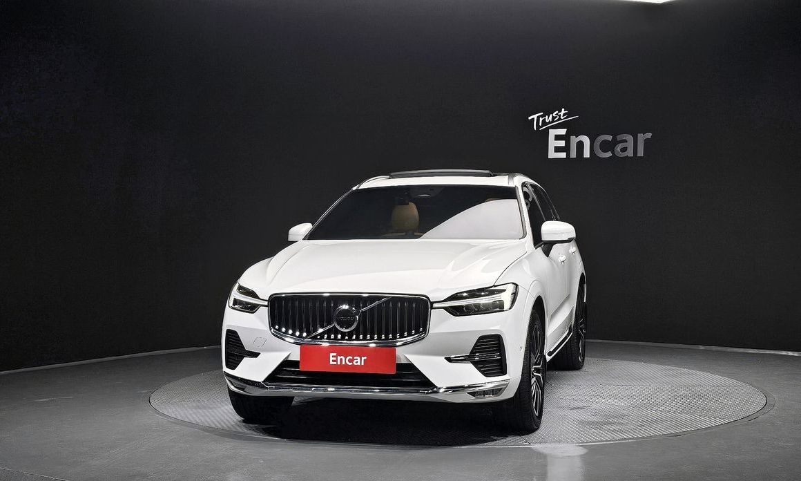 Volvo XC60 B6 Ultra Bright, 2024