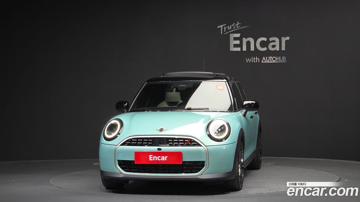 Mini Cooper 5 Door Favoured, 2025
