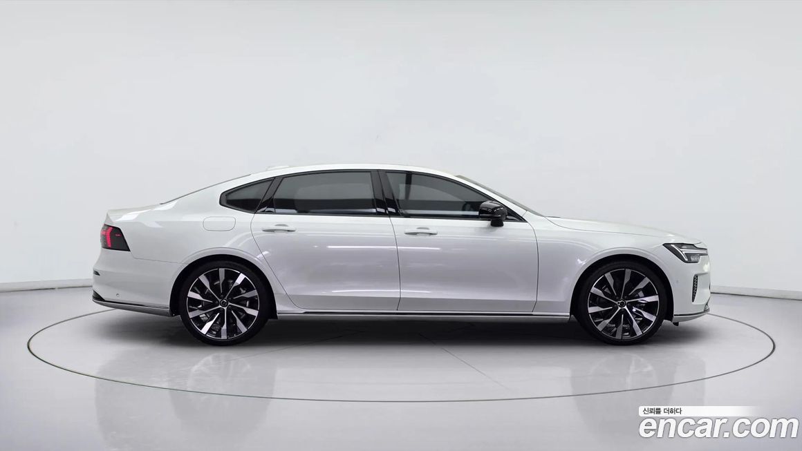 Volvo S90 B5 Ultra Dark, 2026