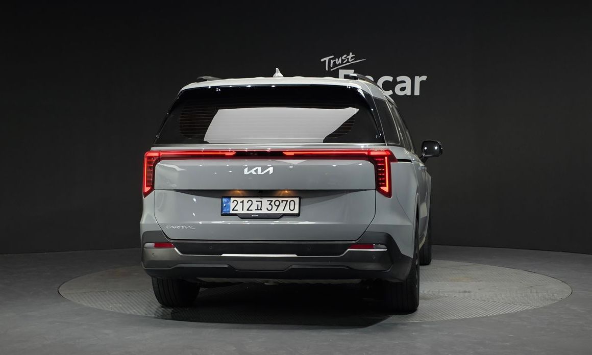 Kia Carnival 9-Seater Gravity, 2025