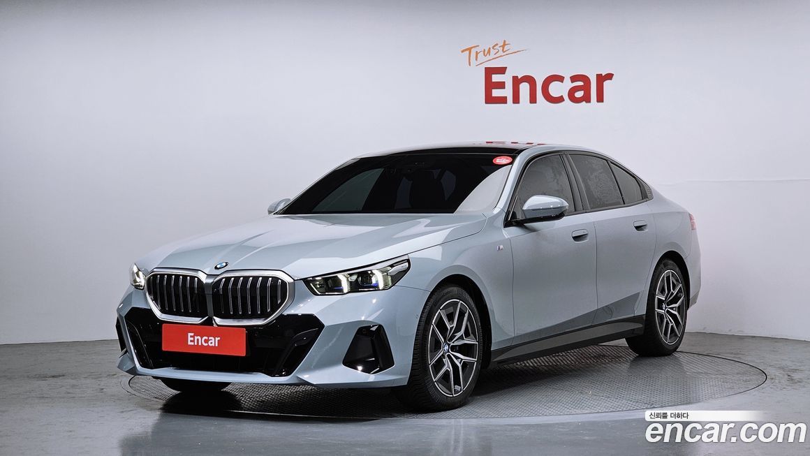 BMW 5-Series 520i M Sport, 2025