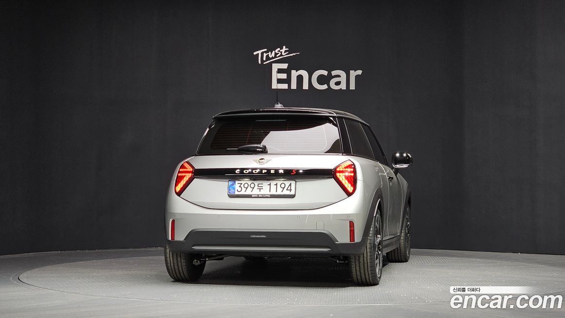 Mini Cooper Favoured, 2026
