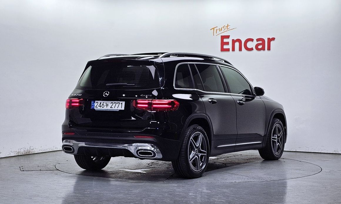Mercedes-Benz GLB-Class GLB250 4MATIC, 2025