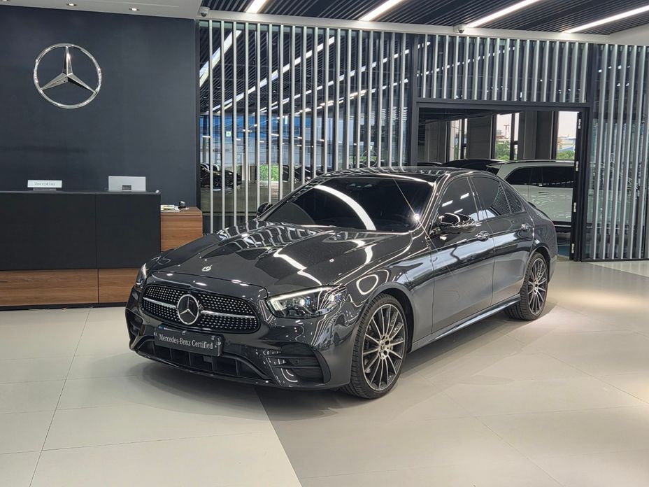 Mercedes-Benz E-Class E350 4MATIC AMG Line, 2023