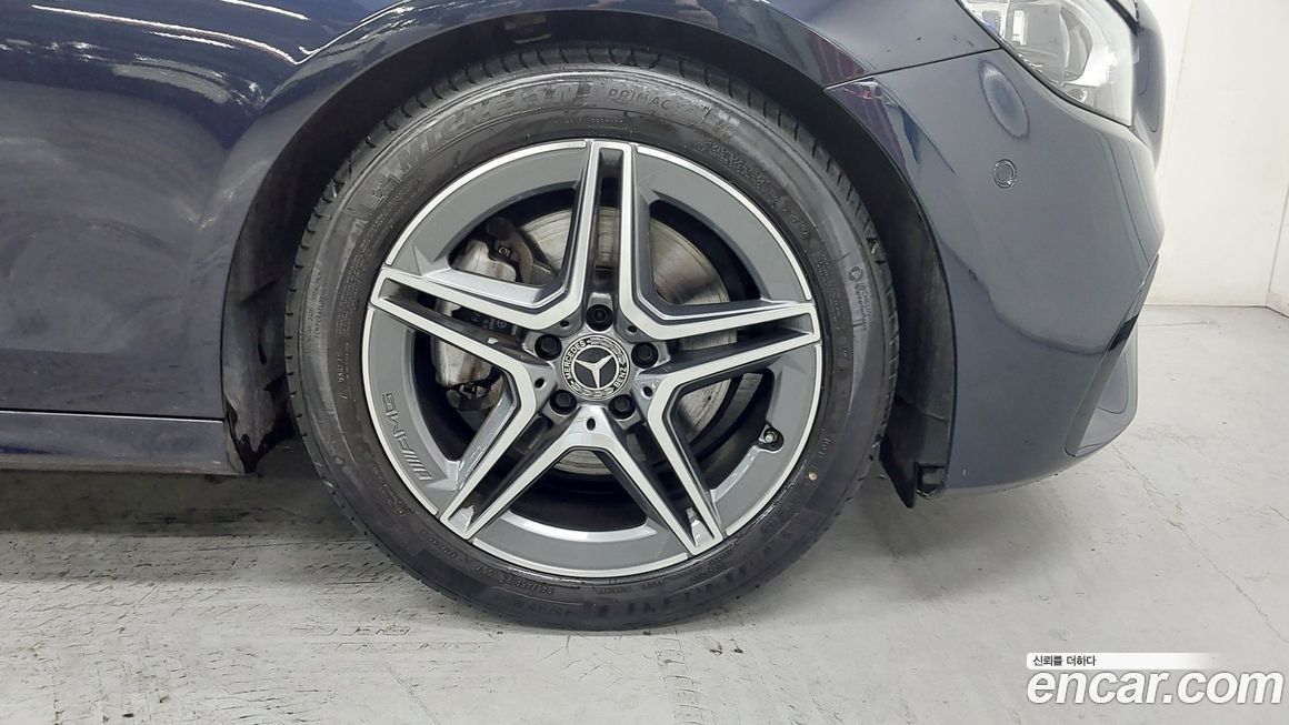 Mercedes-Benz E-Class E250 AMG Line, 2023