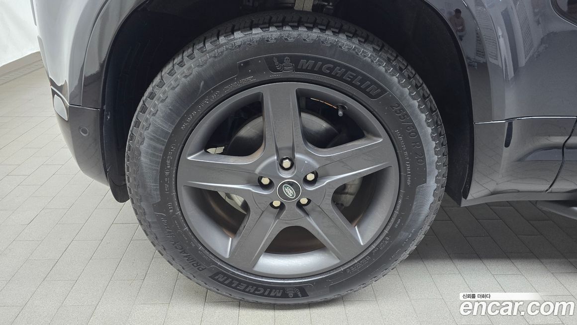 Land Rover Defender 110 P300 X-Dynamic SE, 2022