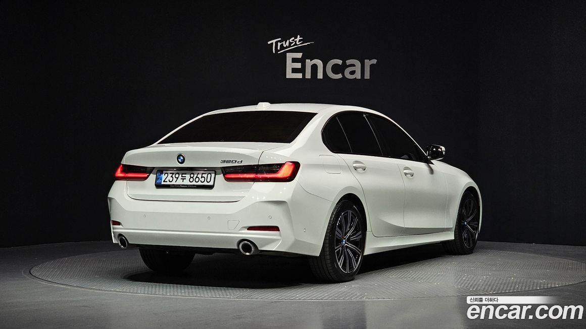 BMW 3-Series 320d, 2025